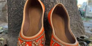 Ladies Orange Punjabi Jutti