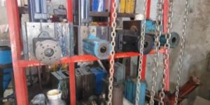 RUNNING Plastic Injection Moulding