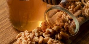 Walnut Infused in Cinnamon Honey