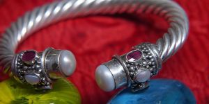 Radiant Fancy Twisted Silver Bangle