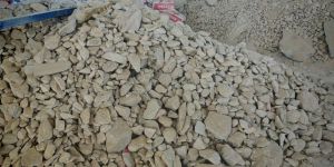 White Soapstone Lumps (Ghiya Pather Stone)