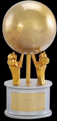 Team Achievement Trophy ME 1035