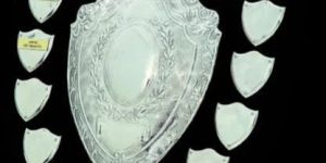 Traditional Academic Shield WO 1060