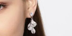 Wonderful Floral Design Silver Plated Alluring Drop Earrings