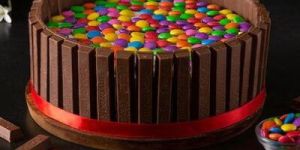 Swirl of Gems Kit Kat Cake
