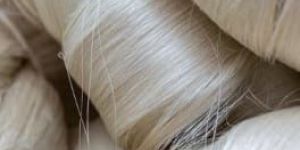 28/30D MULBERRY PURE RAW SILK YARNS (KACHA ITEM)(UNDYE)(UNTWISTED)