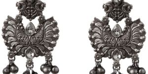 White Kundan Textured Ghungroo Danglers Women Earrings