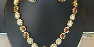 ZIRCON STONE SILVER PLATED NECKLACE AND EARRING SET