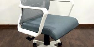 Deluxe Mid Back Conference Chair