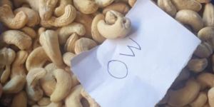 OW Whole Cashew Nuts