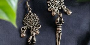 JJO6 Ladies Designer Oxidized Drop Earrings