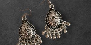 JJO9 Ladies Oval Shape Oxidized Drop Earrings