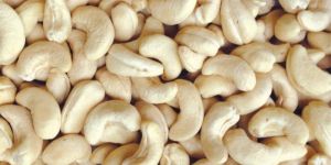 SW 320 Cashew Nuts