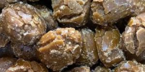 Desi Jaggery Gur