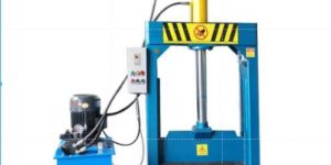 Rubber Bale Cutting Machine