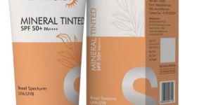 Surbhitam Rayprotek Mineral Tinted Sunscreen Gel