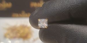 Lightweight Single Stone Nose Pin