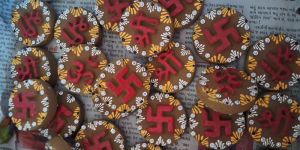 Magnetic Handmade Cow Dung Om Shree Swastik Shubh Labh