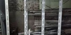 Glossy Finish Vertical Aluminium Window