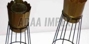 Scallop EDGE Vertical Rod Iron Planter Stand