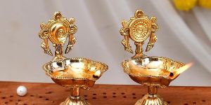 shank chakra brass diya