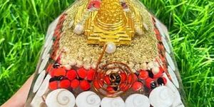 Shri Dhan Laxmi Crystal Pyramid