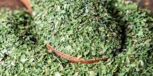 Dry Parsley Leaves
