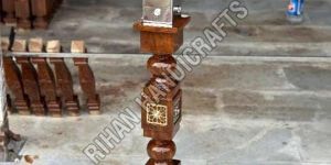 Stainless Steel Wooden Elegant Master Pillar