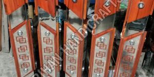 Stainless Steel Wooden Master Pillar