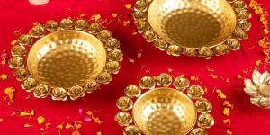 Pure Golden Metal Rose Urli