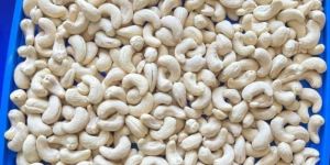 w320 Kaju Cashew Nut