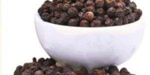 Sun-Dried Black Peppercorns