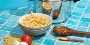 Vinod Stainless Steel Pasta POT With Strainer Lid