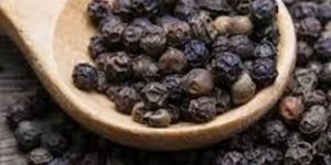 Whole Black Pepper Seeds