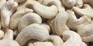 W450 Whole Cashew Nuts