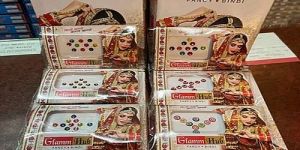 Multicolur Glamm Fancy Velvet Bindi