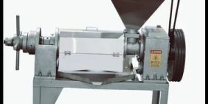 Kitchen Model Oil Expeller