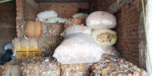 dona cutting kraft paper scrap