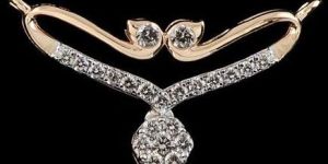 Petite Diamond Curve Mangalsutra