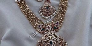 Temple Jewellery Necklace Set