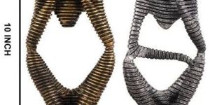 Polyresin Texture Men Showpiece