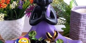 Praying Buddha Statue Showpiece