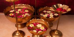 Gold Taj Bowl Urli Set OF 3