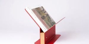 YALA MAGAZINE HOLDER