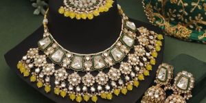 Yellow Color Kundan Necklace Set (KN1413YLW)