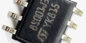 STM8S001J3M3 8S001J3 SOP-8 New Original IC Chip