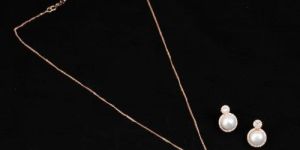 Zinnia Chain and Earrings Set