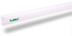 LED BATTEN WITH BATTERY BACKUP