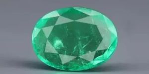 Colombian Emerald - 8.54 Carat Rare Quality EMD-9784