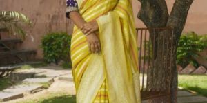 Valli Lemon Yellow Pure Khaddi Georgette Banarasi Saree